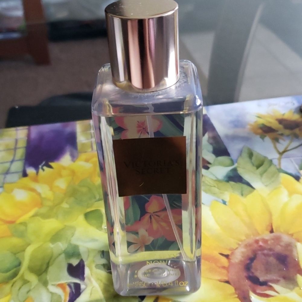 Victoria's secret very sexy now fragrance mist